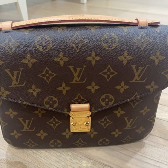 Louis Vuitton Handbags - Louis Vuitton Pochette Métis